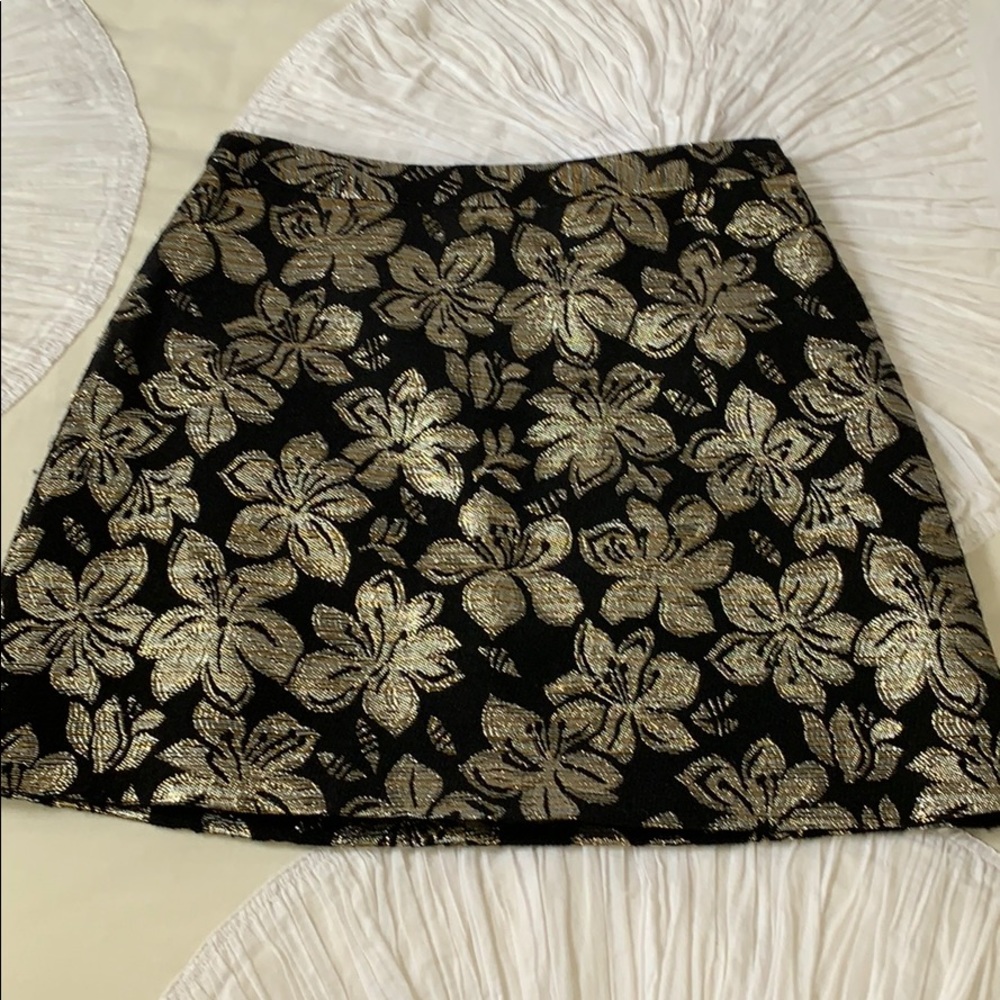 Alice + Olivia metallic tweed skirt - size 2